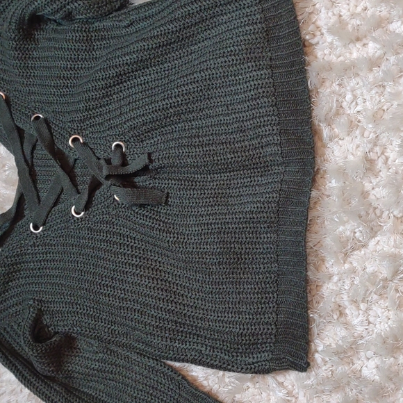 Tie up Sweater - Picture 3 of 8